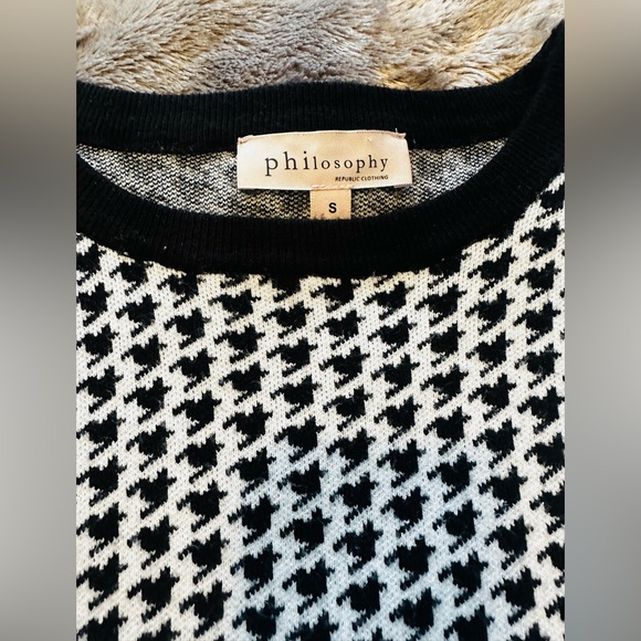 Philosophy Monochrome Houndstooth Knit Top - Picture 2 of 8